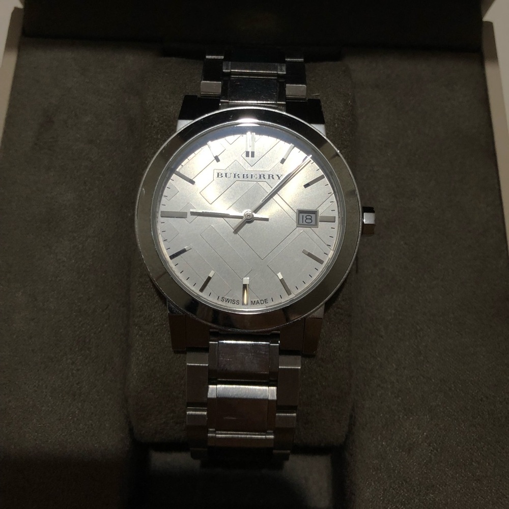 Burberry watch unisex - Picture 2 of 8